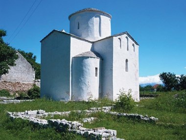 World's Smallest Cathedral in Nin